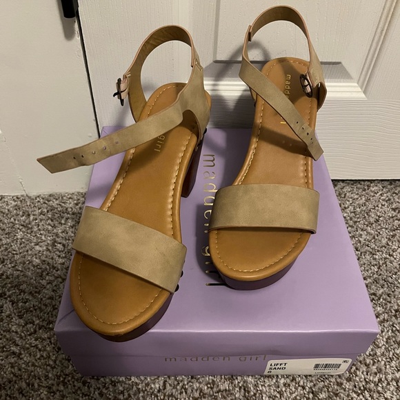 Madden Girl Lifft Block Heel - Picture 4 of 6